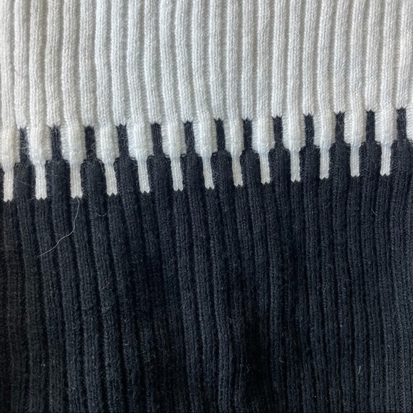 knitted sweater - Picture 4 of 6